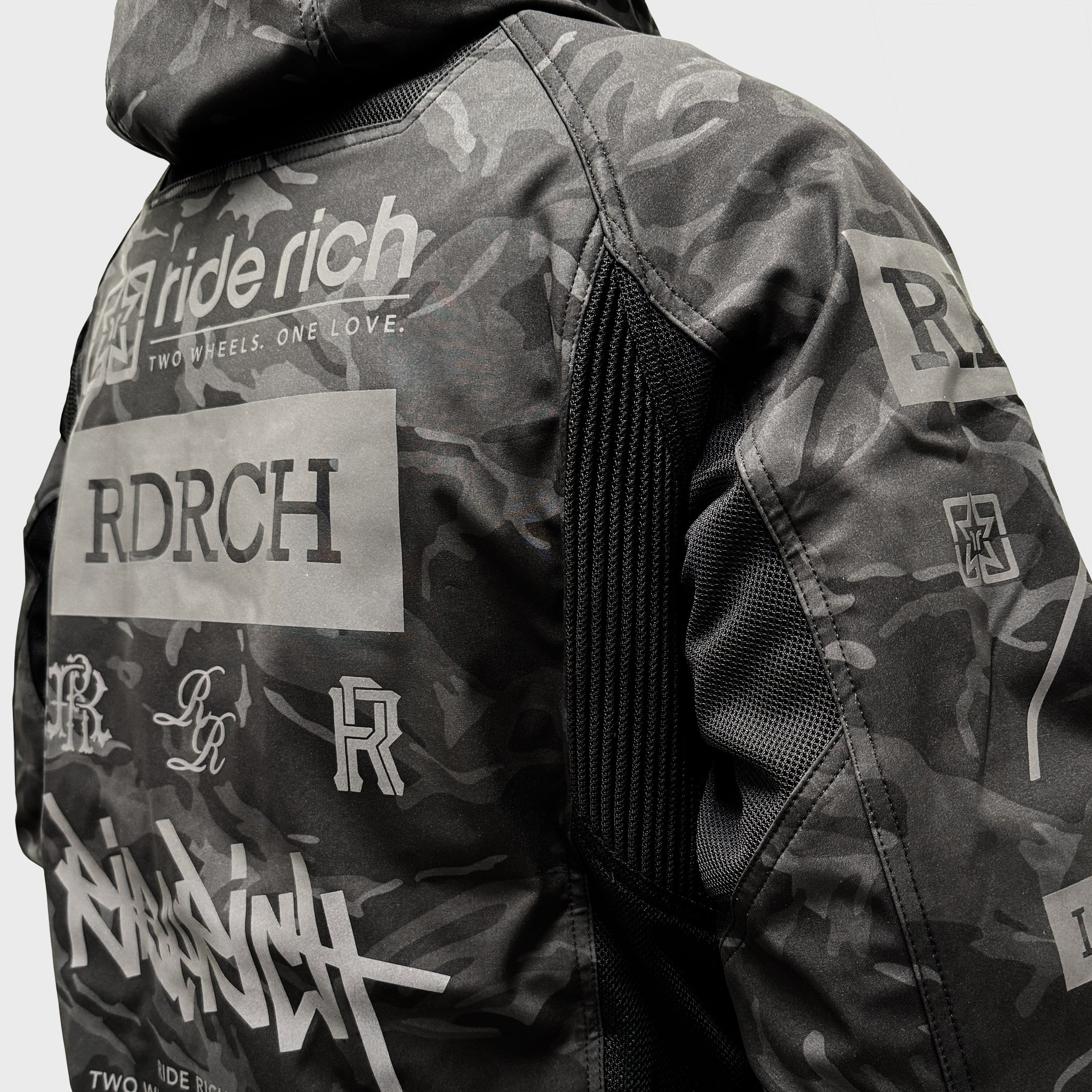 Regency™ V2.Flow™ Mesh Armoured Hooded Jacket {RR GP/Black Camo}