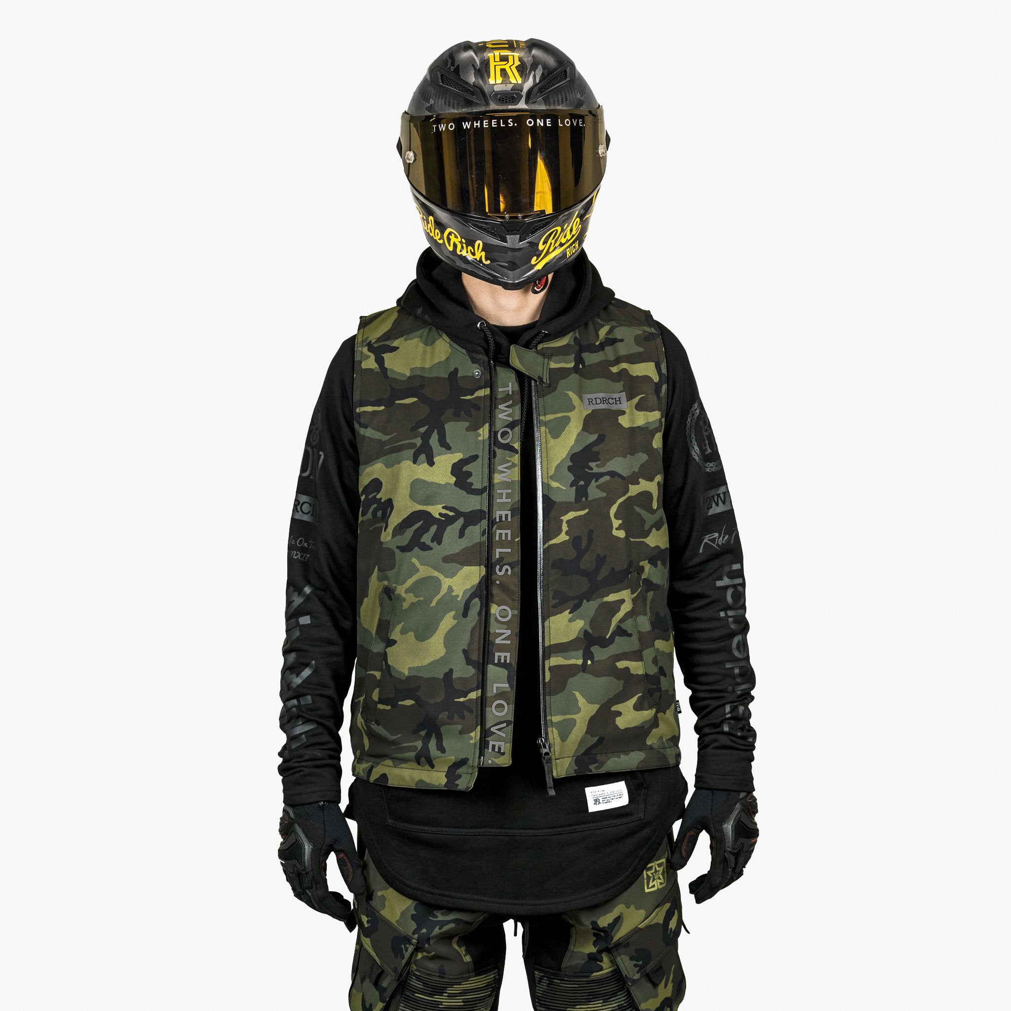 Scarboro™ Armoured Softshell Vest {Woodland Camo}