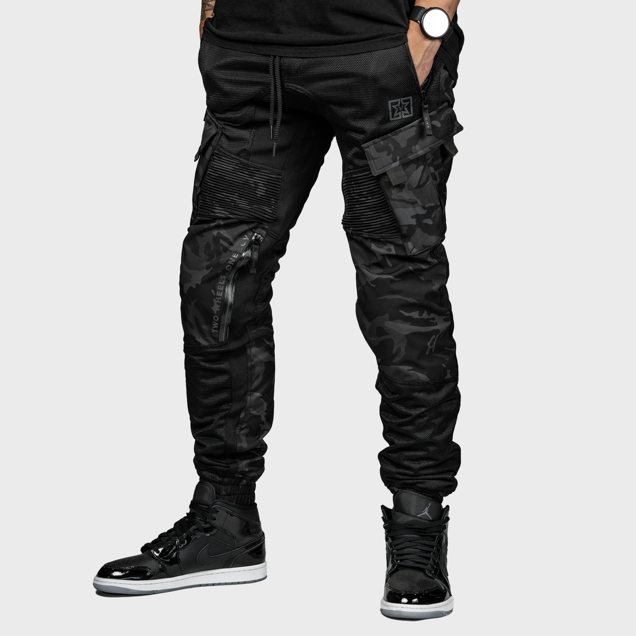 [Pre-Sale // Backorder] Unit 16™ V2.Flow™ Mesh Armoured Cargo Joggers {Black Camo}
